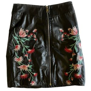 SHEIN Imitation Leather Flower Embroidery Skirt